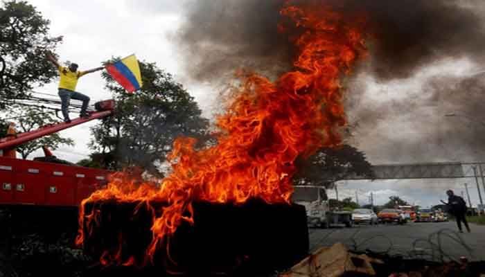 At Least 17 Dead, 800 Injured in Days-Long Colombia Protests    