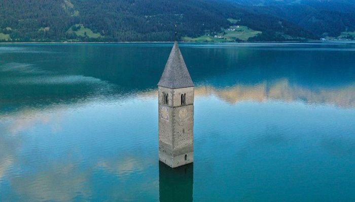 Lost Village Emerges from Italian Lake