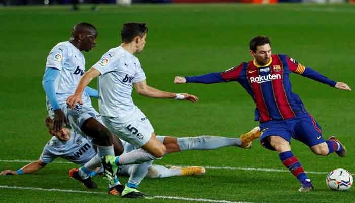 Messi Double Leads Barca to Nail-Biting Win over Valencia    