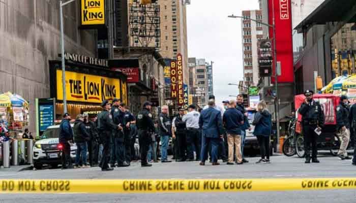 3 People, Including a 4-Year-Old, Shot in New York's Times Square 