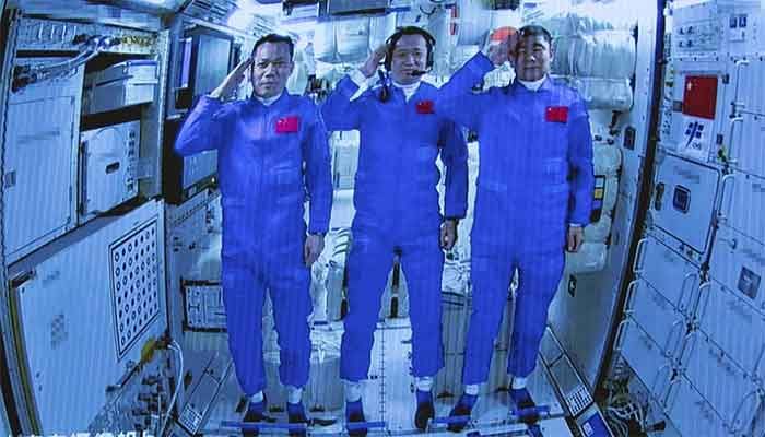 Three astronauts settling into their new quarters in China's space station. || Photo: Xinhua 