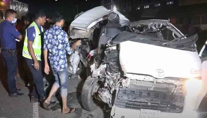 5 Killed in Truck-Microbus Collision in Narsingdi   