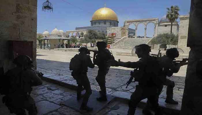 Palestinians, Settlers Clash in Tense Jerusalem Neighborhood  