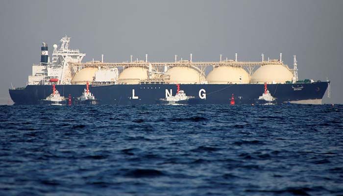 A gas carrier (or gas tanker) is a ship designed to transport LPG, LNG, CNG, or liquefied chemical gases in bulk. || Photo: Collected 