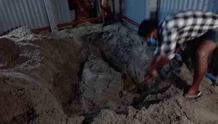 Mother, Child Found Buried in Their Yard in Barguna  