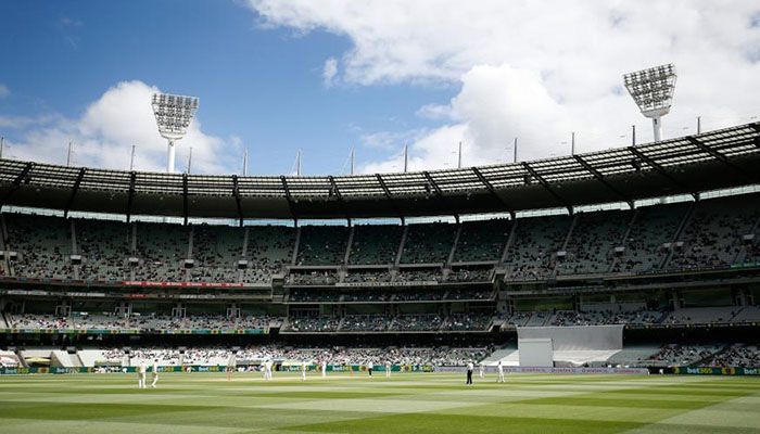 Australia Aim for Huge Crowds at Ashes Tests