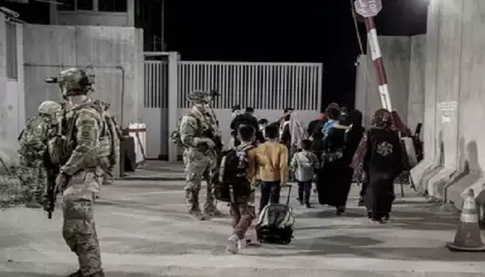 US Tells Citizens to Leave Kabul Airport Gates 'Immediately'