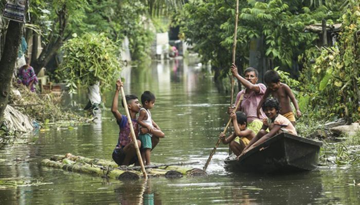 Fear of Floods Looms Over Eight Districts 