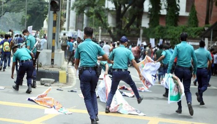 Police Thwart Protests of E-Orange Customers || Photo: Collected 