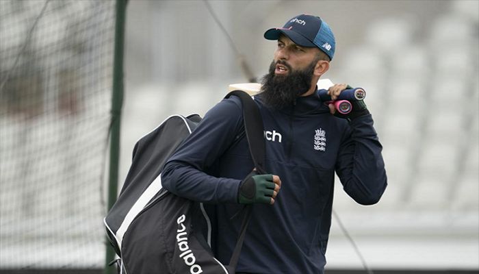 England's Moeen Ali arrives for a nets session before the 5th Test cricket match between England and India at Old Trafford cricket ground in Manchester, England, Thursday, Sept. 9, 2021. || AP Photo: Collected