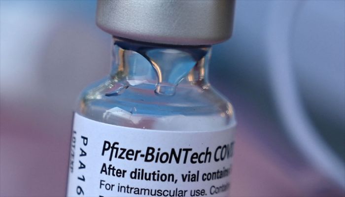 In this photo a vial of Pfizer-BioNTech Covid-19 vaccine is seen at a pop up vaccine clinic in the Arleta neighbourhood of Los Angeles, California, August 23, 2021. || AFP Photo: Collected