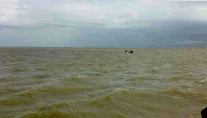 2 Dead, 7 Missing in Sirajganj Boat Accident  