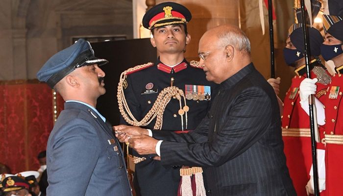 Indian Air Force Group Captain Abhinandan Varthaman awarded Vir Chakra by President Ram Nath Kovind || Photo: Collected 