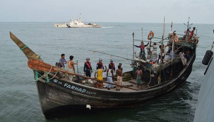 Myanmar Navy Taken 3 Trawlers including 20 Fishermen