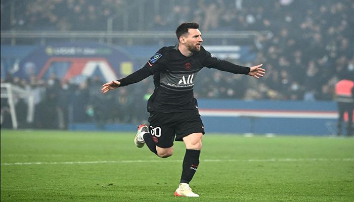Messi Scores First Ligue 1 Goal As 10-Man PSG Beat Nantes  