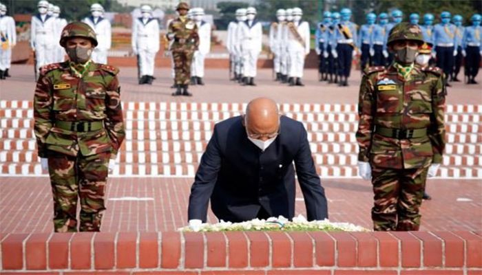 Indian President Pays Homage to Liberation War Martyrs  