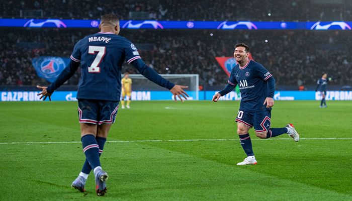Messi Surpasses Pele in All-Time Goalscoring Race   