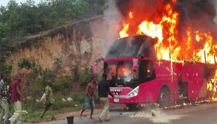 30 Passengers Burnt to Death in Nigeria Bus Fire    