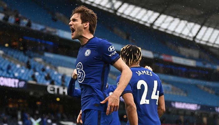 Chelsea Aim to Clip Man City's Wings    