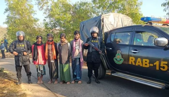 4 Myanmar Nationals Held with Arms in Bandarban  