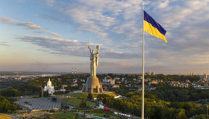 Ukraine's biggest flag flies above Kyiv || Photo: Collected 