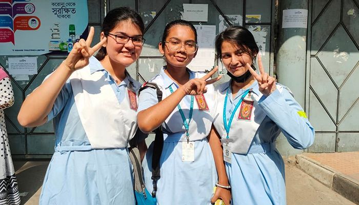 93.26%  Pass Rate in HSC & Equivalent Examinations   