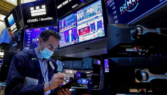 Wall Street Ends Lower As Meta Platforms Weighs   