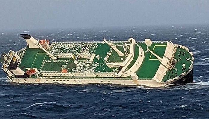 Iran Rescues Dozens as UAE-Flagged Cargo Ship Sinks in Gulf