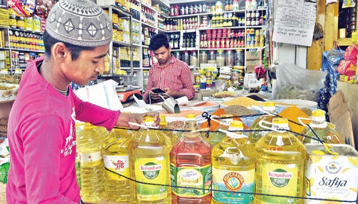 Govt Cuts Soybean Oil Price by Tk 8 a Litre