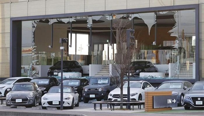 A dealership in Koriyama, Fukushima prefecture, Japan was hit by the March 16 earthquake || Photo: Reuters 