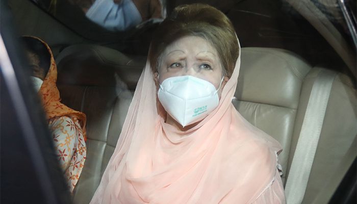 Khaleda's Sentence Stayed for Another 6 Months