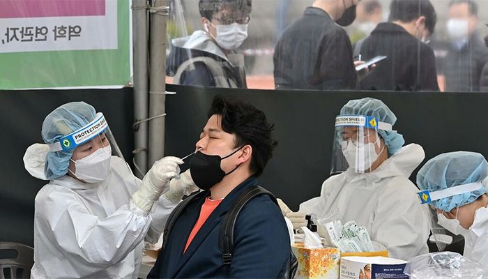 South Korea Reports Record Covid Cases amid Omicron Surge