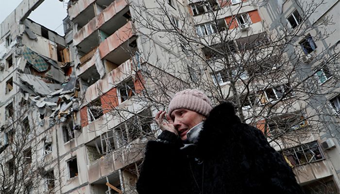 Dead Buildings Tower over Uncollected Corpses in Mariupol