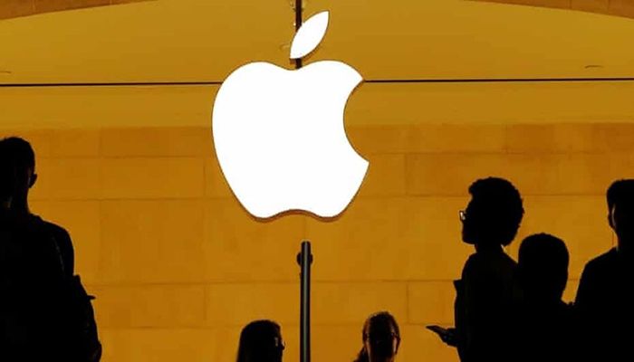 Apple Halts Product Sales in Russia    