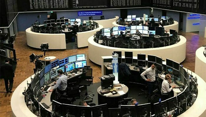 European Stocks Advance at Open