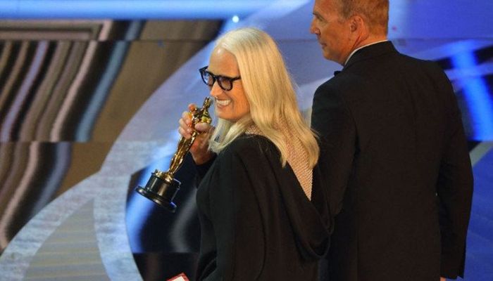 Jane Campion Wins Best Director Oscar for 'Power of the Dog'   