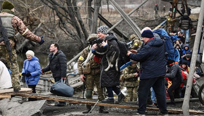 Hopes Hinge on Ukraine Escape Routes as War Rages
