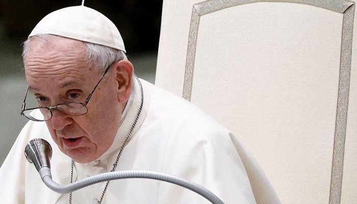 Ukraine Leader Calls on Pope to Mediate in Conflict