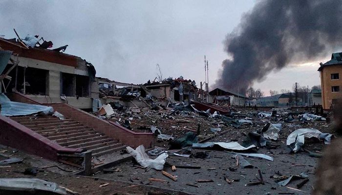 Russia Claims to Kill 180 Mercenaries in Ukraine's Lviv    