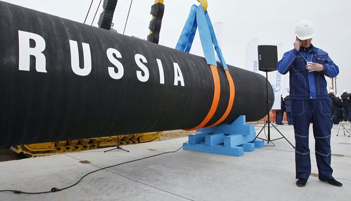 West Hits Russia with Oil Bans And Gas Curbs    