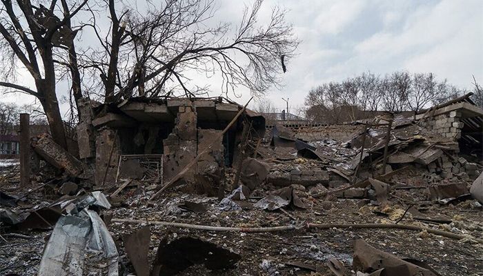 Kyiv Silent on Airstrike in Russia, 3,000 Flee Mariupol