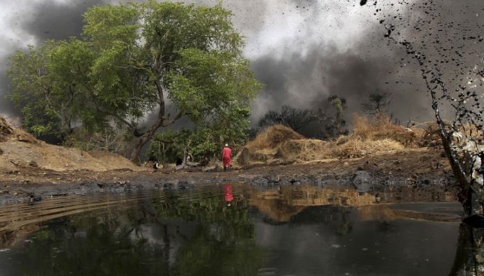 Over 100 Killed in Nigeria Oil Refinery Blast