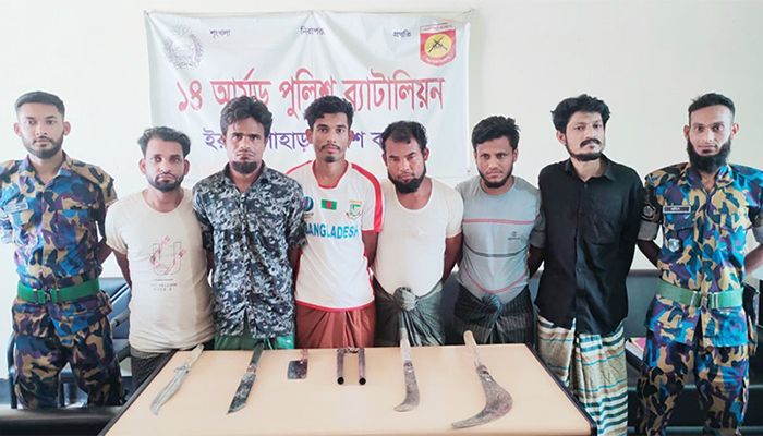 6 Rohingyas Held While Preparing for Robbery   