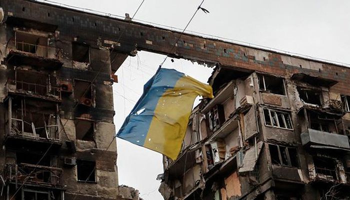 Mariupol 'Continues to Resist', Ukrainian President Says  