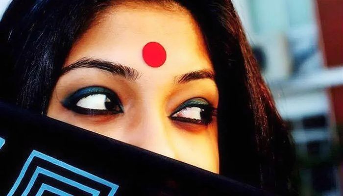 Bindi on Forehead || Photo: Collected  