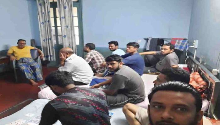 15 Bangladeshi Sailors Stranded in Kolkata