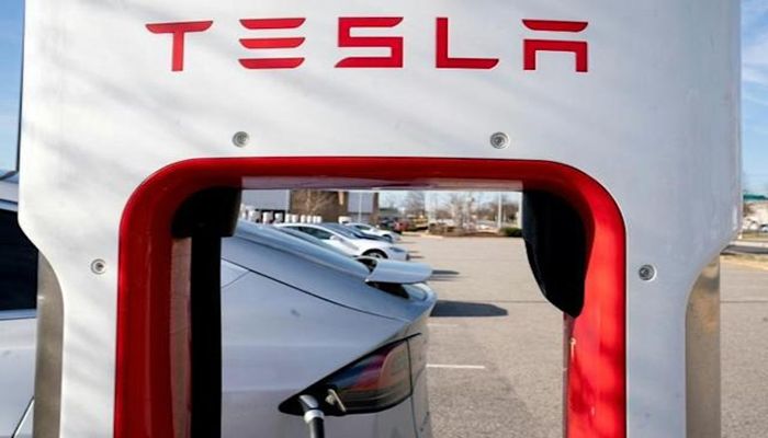 Tesla Delivers over 1 Million Electric Cars over Past Year    