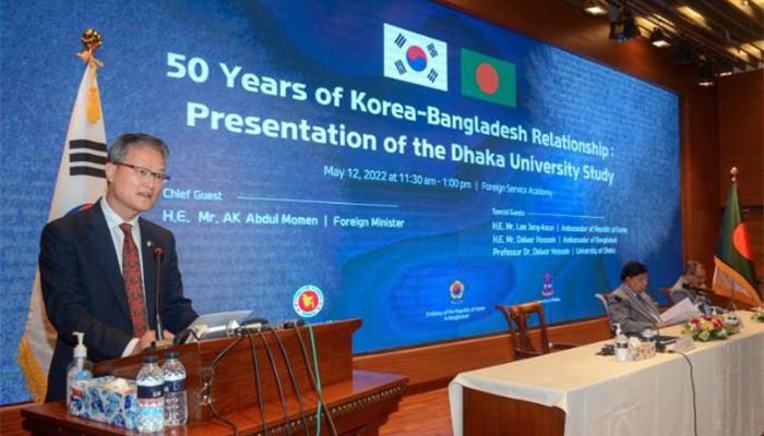 ﻿South Korean Ambassador to Bangladesh Lee Jang-Keun was addressing a seminar titled, "50 years of Korea-Bangladesh Relationship" at Foreign Service Academy || Photo: Collected 