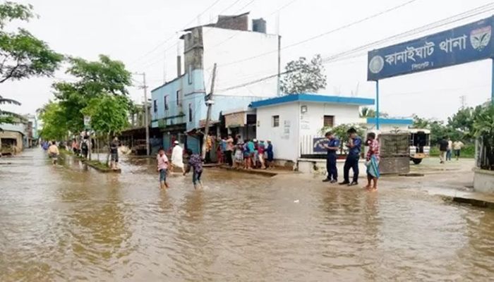 Sylhet, Sunamganj Sadar among 18 Upazilas go under Flood Water    