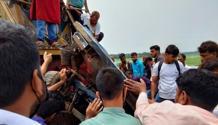 3 Die As Train Hits Pick-Up Van in Gazipur